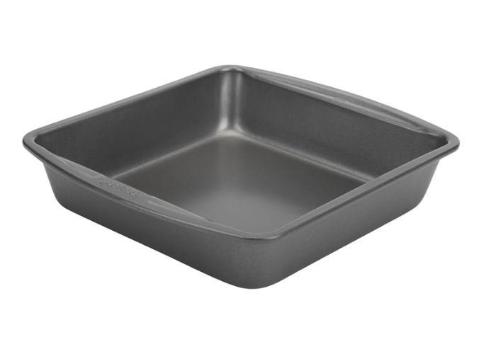 What Are the Uses of an 8 by 8 Inch Baking Pan?