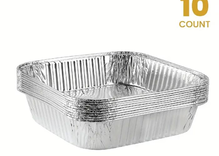 What Are the Dimensions and Appearance of a Standard 9x9 Baking Pan?