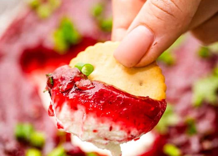 How Can You Make a Cranberry Cream Cheese Dessert?